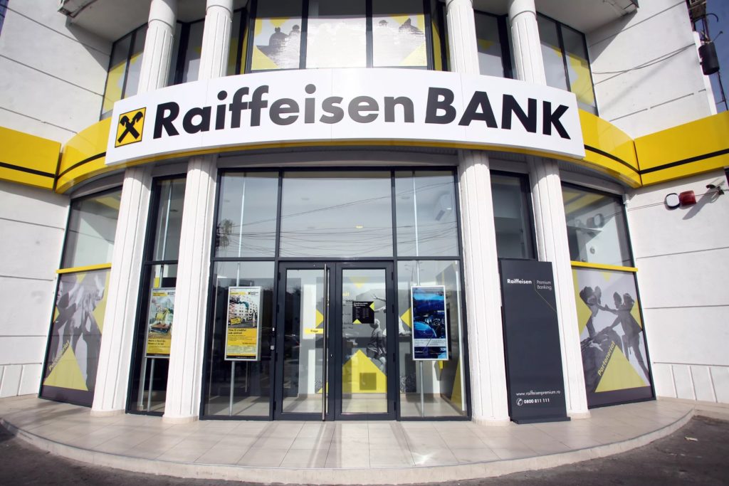 Как оформить кредитную карту Райффайзен банка?
